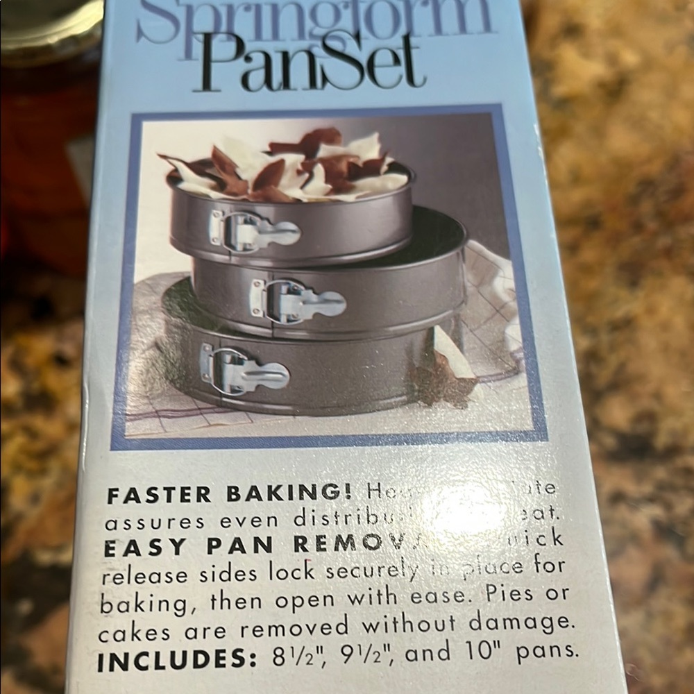 Silver Springform Bakeware Set Essential for Cheesecakes - Picture 2 of 3